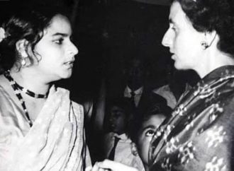 इंदिरा गांधी के साथ काम करती थीं शाहरुख की मां लतीफ फातिमा